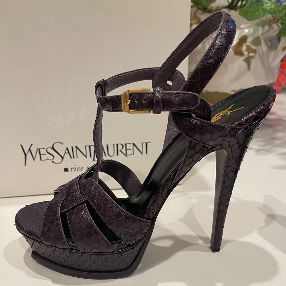 Yves Saint Laurent platform sandals snakeskin leather. Plum color size 41
